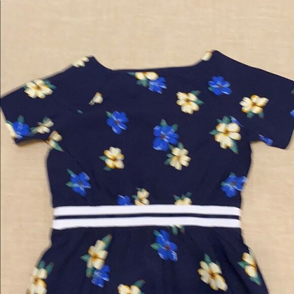 NWT New OLD NAVY Navy Blue Floral Summer Dress Fit & Flare S (6-7) - Picture 4 of 6